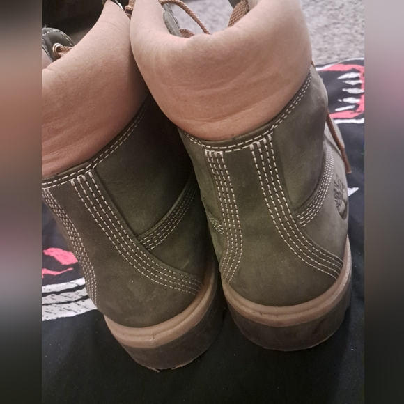 Green Timberland Boots - Picture 4 of 10